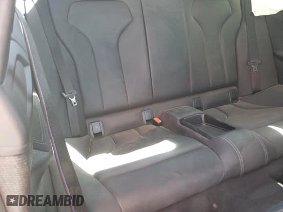 ✅ 2019 BMW M4 CS • VIN: WBS3S7C50KAC09660 • Lot: 71294313. Wystawiony na Copart z przebiegiem 60 721 mil. Bezpłatny archiwum sprzedaży aukcyjnych z USA i szczegółowy raport historii pojazdu na DreamBid. Zdjęcie 11.