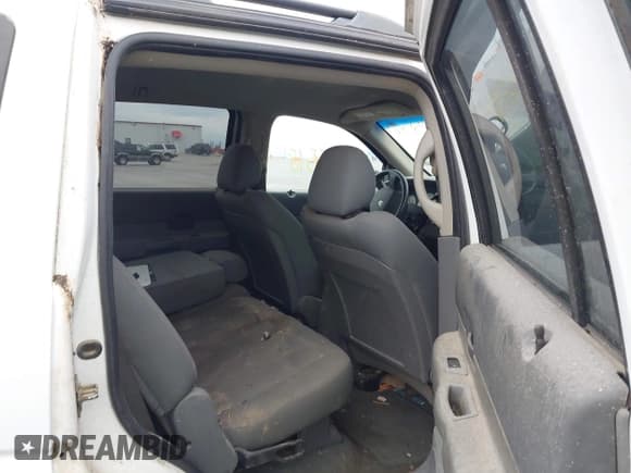 ✅ 2006 Dodge Durango SXT • VIN: 1D4HB38N66F120943 • Лот: 42925518. Опубликован ранее на IAAI с пробегом 143 946 миль. Бесплатный доступ к архиву аукционных продаж из США и подробный отчёт об истории автомобиля на DreamBid. Изображение 8.