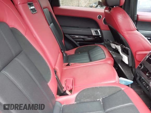 ✅ 2020 Land Rover Range Rover Sport HST • VIN: SALWS2RU6LA888685 • Lot: 41665524. Wystawiony na IAAI z przebiegiem 104 518 mil. Bezpłatny archiwum sprzedaży aukcyjnych z USA i szczegółowy raport historii pojazdu na DreamBid. Zdjęcie 8.