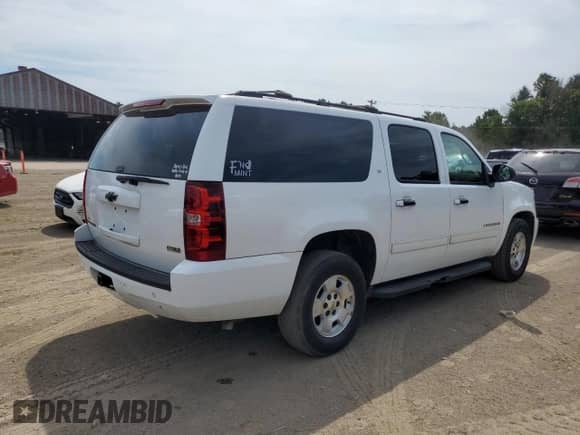2010 Chevrolet Suburban LT z VIN 1GNUKJE35AR139405, wystawiony jako Copart lot #80348595 z przebiegiem 183 310 mil mil oraz Czysty tytuł • Clean title. Historia ofert i sprzedaży dostępna na DreamBid. Obrazek 3.
