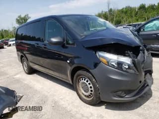 ✅ 2020 Mercedes-Benz Metris Cargo • VIN: W1YV0BEY0L3727010 • Lot: 61809493. Wystawiony na Copart z przebiegiem 56 924 mil. Bezpłatny archiwum sprzedaży aukcyjnych z USA i szczegółowy raport historii pojazdu na DreamBid. Zdjęcie 4.