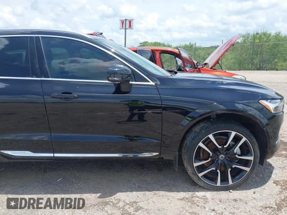 ✅ 2021 Volvo XC60 Inscription Expression • VIN: YV4BR0DL8M1877416 • Lot: 42686024. Listed on IAAI with Not provided. Free auction sales archive from the USA and detailed vehicle history report at DreamBid. Image 16.