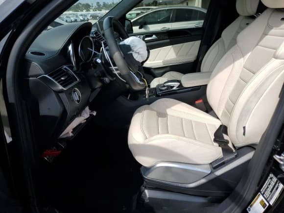 ✅ 2019 Mercedes-Benz GLS 63 AMG • VIN: 4JGDF7FE8KB226091 • Lot: 66453705. Wystawiony na Copart z przebiegiem 58 954 mil. Bezpłatny archiwum sprzedaży aukcyjnych z USA i szczegółowy raport historii pojazdu na DreamBid. Zdjęcie 7.