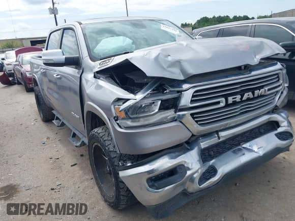 2020 Ram 1500 Laramie с VIN 1C6RREJT5LN133774, выставлен на аукционе IAAI как лот 42617186 с пробегом 40 057 миль миль и . История ставок и продаж доступна на DreamBid. Изображение 1.