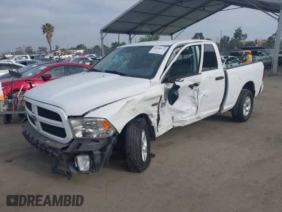 2018 Ram 1500 Tradesman z VIN 1C6RR6FT4JS188715, wystawiony jako IAAI lot #42540172 z przebiegiem 119 185 mil mil oraz . Historia ofert i sprzedaży dostępna na DreamBid. Obrazek 18.