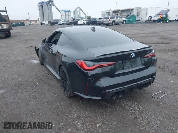 ✅ 2022 BMW M4 Competition xDrive • VIN: WBS43AZ04NCJ24059 • Лот: 42182813. Опубликован ранее на IAAI с пробегом 27 682 миль. Бесплатный доступ к архиву аукционных продаж из США и подробный отчёт об истории автомобиля на DreamBid. Изображение 3.