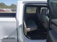 ✅ 2022 Chevrolet Silverado 1500 RST • VIN: 3GCUDEEDXNG634773 • Lot: 43339956. Wystawiony na IAAI z przebiegiem 77 414 mil. Bezpłatny archiwum sprzedaży aukcyjnych z USA i szczegółowy raport historii pojazdu na DreamBid. Zdjęcie 8.