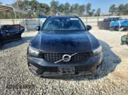 ✅ 2019 Volvo XC40 Momentum • VIN: YV4162XZ2K2012254 • Lot: 93299475. Listed on Copart with 44,791 mi. Free auction sales archive from the USA and detailed vehicle history report at DreamBid. Image 5.