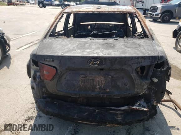 2010 Hyundai Elantra GLS z VIN KMHDU4AD5AU075460, wystawiony jako Copart lot #65904364 z przebiegiem Nie podano mil oraz Nie do naprawy • Non repairable. Historia ofert i sprzedaży dostępna na DreamBid. Obrazek 6.