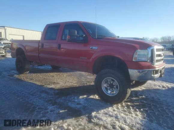 ✅ 2003 Ford F-350 • VIN: 1FTSW30P43ED72597 • Lot: 88456965. Listed on Copart with 221,399 mi. Free auction sales archive from the USA and detailed vehicle history report at DreamBid. Image 4.