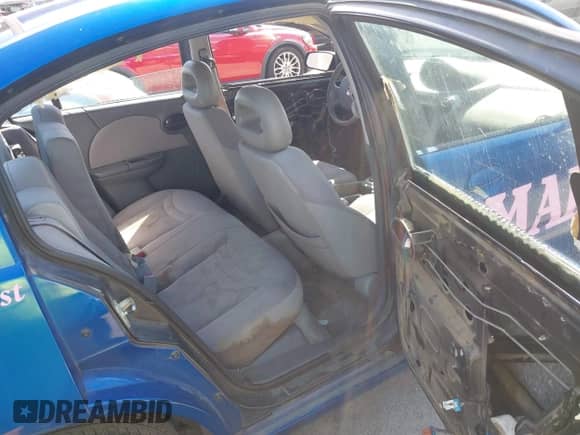 2004 Saturn ION ION 2 z VIN 1G8AJ52F64Z175574, wystawiony jako IAAI lot #42631828 z przebiegiem 193 569 mil mil oraz . Historia ofert i sprzedaży dostępna na DreamBid. Obrazek 8.