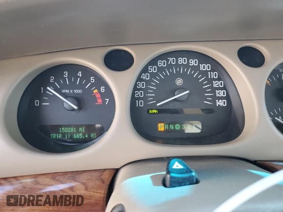 ✅ 2001 Buick LeSabre Custom • VIN: 1G4HP54K414179687 • Лот: 84967035. Опубликован ранее на Copart с пробегом 150 281 миль. Бесплатный доступ к архиву аукционных продаж из США и подробный отчёт об истории автомобиля на DreamBid. Изображение 9.