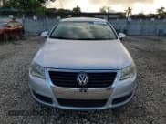 ✅ 2006 Volkswagen Passat 2.0T • VIN: WVWAK73CX6P168175 • Лот: 76001434. Опубликован ранее на Copart с пробегом 75 423 миль. Бесплатный доступ к архиву аукционных продаж из США и подробный отчёт об истории автомобиля на DreamBid. Изображение 5.