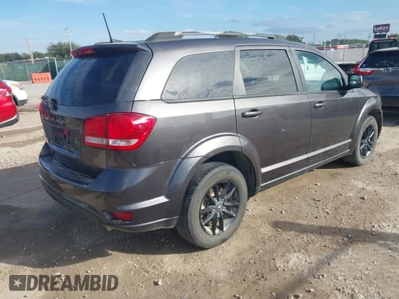 ✅ 2019 Dodge Journey SE • VIN: 3C4PDCBG0KT868682 • Lot: 43338811. Wystawiony na IAAI z przebiegiem 89 649 mil. Bezpłatny archiwum sprzedaży aukcyjnych z USA i szczegółowy raport historii pojazdu na DreamBid. Zdjęcie 4.