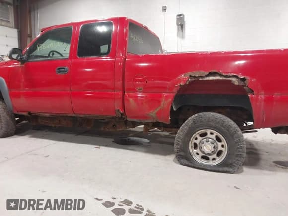 ✅ 2002 Chevrolet Silverado 2500HD • VIN: 1GCHK29U12E160263 • Lot: 43820432. Wystawiony na IAAI z przebiegiem 233 390 mil. Bezpłatny archiwum sprzedaży aukcyjnych z USA i szczegółowy raport historii pojazdu na DreamBid. Zdjęcie 6.