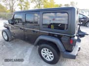 ✅ 2023 Jeep Wrangler Willys • VIN: 1C4HJXDN9PW678901 • Lot: 43449984. Wystawiony na IAAI z przebiegiem 63 501 mil. Bezpłatny archiwum sprzedaży aukcyjnych z USA i szczegółowy raport historii pojazdu na DreamBid. Zdjęcie 3.