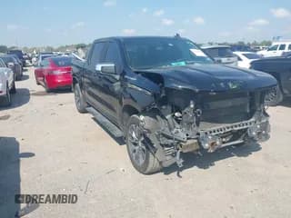 ✅ 2020 Chevrolet Silverado 1500 LT • VIN: 3GCPWCED5LG155850 • Lot: 43209623. Wystawiony na IAAI z przebiegiem 140 410 mil. Bezpłatny archiwum sprzedaży aukcyjnych z USA i szczegółowy raport historii pojazdu na DreamBid. Zdjęcie 1.