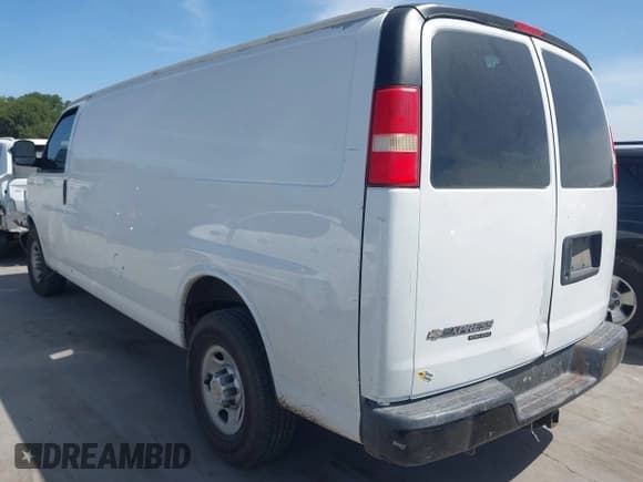 ✅ 2013 Chevrolet Express Cargo • VIN: 1GCWGGFA5D1144707 • Lot: 42868366. Listed on IAAI with 167,632 mi. Free auction sales archive from the USA and detailed vehicle history report at DreamBid. Image 3.