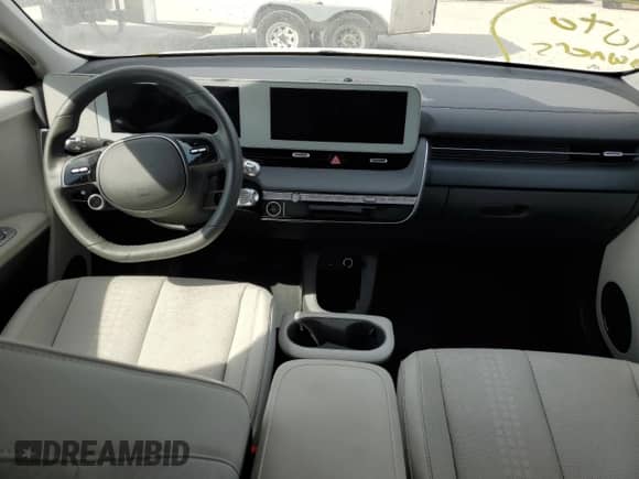 ✅ 2023 Hyundai Ioniq 5 Preferred • VIN: KM8KN4AE7PU140623 • Lot: 74335524. Wystawiony na Copart z przebiegiem Nie podano mil. Skorzystaj z bezpłatnego archiwum sprzedaży aukcyjnych z USA i zobacz szczegółowy raport historii pojazdu na DreamBid. Zdjęcie 8.