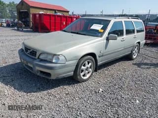 ✅ 2000 Volvo V70 • VIN: YV1LZ56D9Y2721437 • Лот: 42455046. Опубликован ранее на IAAI с пробегом 223 234 миль. Бесплатный доступ к архиву аукционных продаж из США и подробный отчёт об истории автомобиля на DreamBid. Изображение 2.