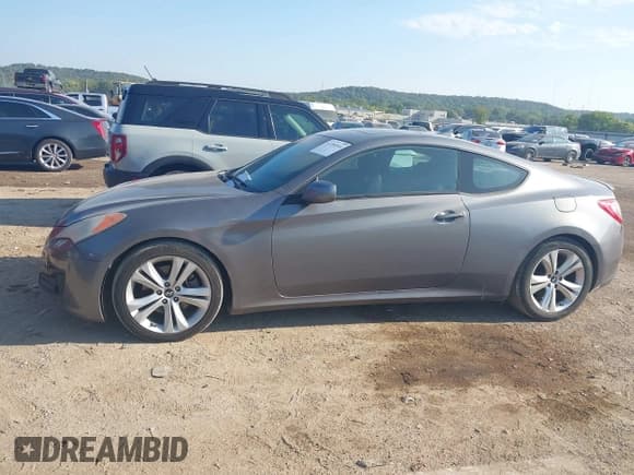 ✅ 2011 Hyundai Genesis Coupe • VIN: KMHHT6KD0BU063278 • Лот: 43204544. Опубликован ранее на IAAI с пробегом 127 966 миль. Бесплатный доступ к архиву аукционных продаж из США и подробный отчёт об истории автомобиля на DreamBid. Изображение 15.