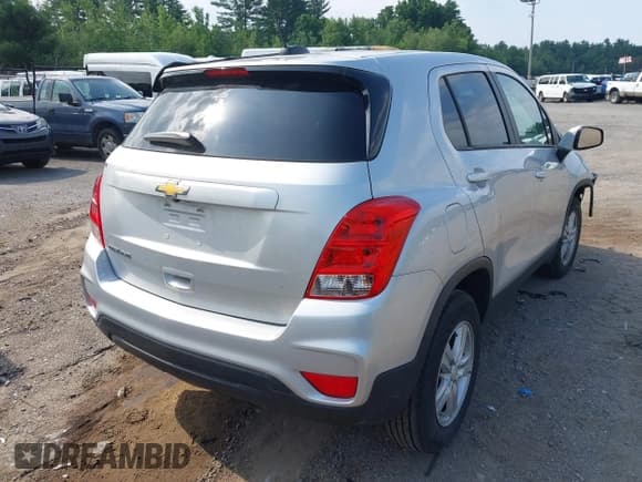 ✅ 2022 Chevrolet Trax LS • VIN: KL7CJNSM2NB544614 • Лот: 42566769. Опубликован ранее на IAAI с пробегом 18 333 миль. Бесплатный доступ к архиву аукционных продаж из США и подробный отчёт об истории автомобиля на DreamBid. Изображение 4.