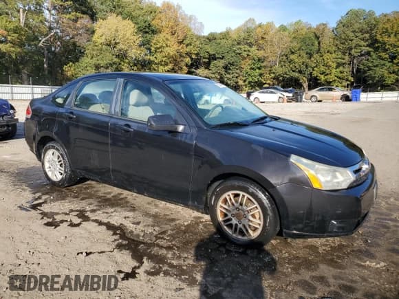 ✅ 2010 Ford Focus SE • VIN: 1FAHP3FNXAW298032 • Lot: 90074445. Listed on Copart with 218,610 mi. Free auction sales archive from the USA and detailed vehicle history report at DreamBid. Image 4.