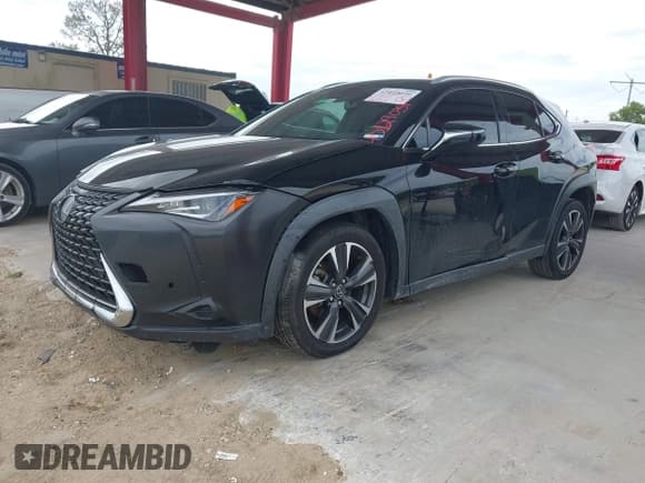 ✅ 2019 Lexus UX 200 • VIN: JTHY3JBH4K2016517 • Lot: 43129039. Wystawiony na IAAI z przebiegiem 100 911 mil. Bezpłatny archiwum sprzedaży aukcyjnych z USA i szczegółowy raport historii pojazdu na DreamBid. Zdjęcie 2.