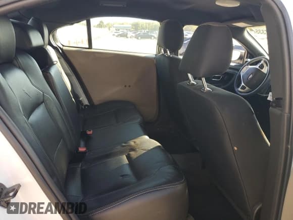 ✅ 2013 Ford Police Interceptor • VIN: 1FAHP2L83DG199799 • Lot: 82347335. Wystawiony na Copart z przebiegiem 150 746 mil. Bezpłatny archiwum sprzedaży aukcyjnych z USA i szczegółowy raport historii pojazdu na DreamBid. Zdjęcie 10.