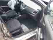 2022 Hyundai Accent Limited z VIN 3KPC34A6XNE165809, wystawiony jako IAAI lot #42734193 z przebiegiem 53 524 mil mil oraz . Historia ofert i sprzedaży dostępna na DreamBid. Obrazek 5.