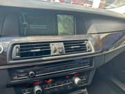 ✅ 2011 BMW 5 Series 535i xDrive • VIN: WBAFU7C5XBC780148 • Лот: 94737665. Опубликован ранее на Copart с пробегом 122 396 миль. Бесплатный доступ к архиву аукционных продаж из США и подробный отчёт об истории автомобиля на DreamBid. Изображение 12.