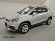 ✅ 2020 Chevrolet Trax LT • VIN: KL7CJPSBXLB006766 • Lot: 93961785. Wystawiony na Copart z przebiegiem 77 839 mil. Bezpłatny archiwum sprzedaży aukcyjnych z USA i szczegółowy raport historii pojazdu na DreamBid. Zdjęcie 1.