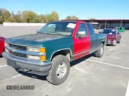 ✅ 1995 Chevrolet Silverado 1500 • VIN: 1GCEK19K5SE227152 • Lot: 43602300. Wystawiony na IAAI z przebiegiem 260 056 mil. Bezpłatny archiwum sprzedaży aukcyjnych z USA i szczegółowy raport historii pojazdu na DreamBid. Zdjęcie 2.