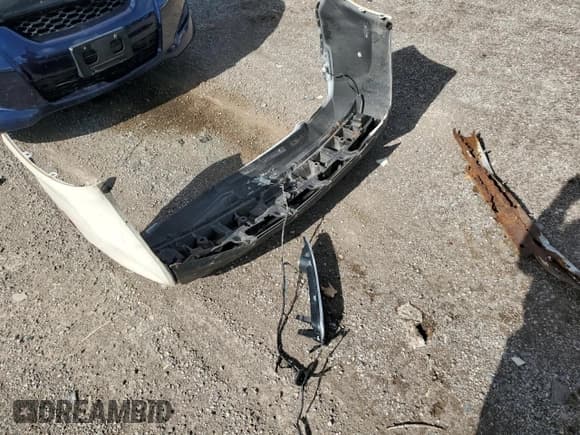 ✅ 2010 Chevrolet Malibu LTZ • VIN: 1G1ZE5E00AF174088 • Lot: 75178044. Listed on Copart with 199,014 mi. Free auction sales archive from the USA and detailed vehicle history report at DreamBid. Image 12.