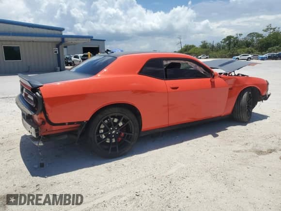 2018 Dodge Challenger T/A 392 with VIN 2C3CDZFJ6JH271555, listed as a Copart auction lot 61609545 with Not provided miles and Salvage title. Bid and sale history available at DreamBid. Image 3.