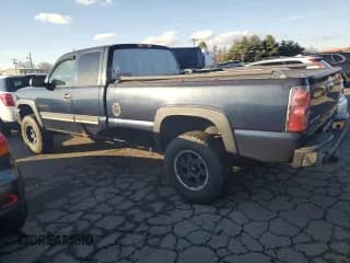 ✅ 2005 Chevrolet Silverado 1500 LS • VIN: 1GCEK19T75E176749 • Лот: 82096484. Опубликован ранее на Copart с пробегом 208 963 миль. Бесплатный доступ к архиву аукционных продаж из США и подробный отчёт об истории автомобиля на DreamBid. Изображение 2.