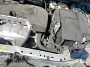 ✅ 2018 Chevrolet Impala LT • VIN: 1G11Z5SAXJU104737 • Lot: 80736985. Wystawiony na Copart z przebiegiem 91 025 mil. Bezpłatny archiwum sprzedaży aukcyjnych z USA i szczegółowy raport historii pojazdu na DreamBid. Zdjęcie 13.