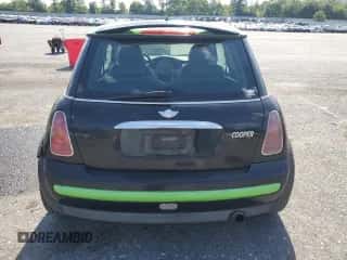 2003 MINI Hardtop with VIN WMWRC33443TE16974, listed as a Copart auction lot 62366375 with 131,981 mi miles and Salvage title. Bid and sale history available at DreamBid. Image 6.