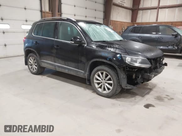 ✅ 2017 Volkswagen Tiguan Wolfsburg Edition • VIN: WVGSV7AX0HK015009 • Lot: 43466791. Wystawiony na IAAI z przebiegiem 104 969 mil. Bezpłatny archiwum sprzedaży aukcyjnych z USA i szczegółowy raport historii pojazdu na DreamBid. Zdjęcie 1.