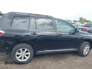 ✅ 2012 Toyota Highlander • VIN: 5TDBK3EH6CS145452 • Lot: 43150194. Wystawiony na IAAI z przebiegiem 203 053 mil. Bezpłatny archiwum sprzedaży aukcyjnych z USA i szczegółowy raport historii pojazdu na DreamBid. Zdjęcie 13.
