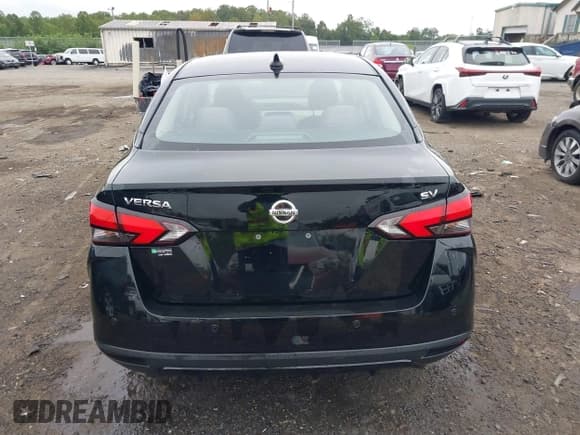 ✅ 2021 Nissan Versa SV • VIN: 3N1CN8EV3ML885761 • Lot: 42872997. Wystawiony na IAAI z przebiegiem 78 099 mil. Bezpłatny archiwum sprzedaży aukcyjnych z USA i szczegółowy raport historii pojazdu na DreamBid. Zdjęcie 16.