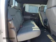 ✅ 2022 GMC Sierra 1500 SLT • VIN: 3GTU9DEL9NG112185 • Лот: 46076825. Опубликован ранее на Copart с пробегом 22 228 миль. Бесплатный доступ к архиву аукционных продаж из США и подробный отчёт об истории автомобиля на DreamBid. Изображение 11.