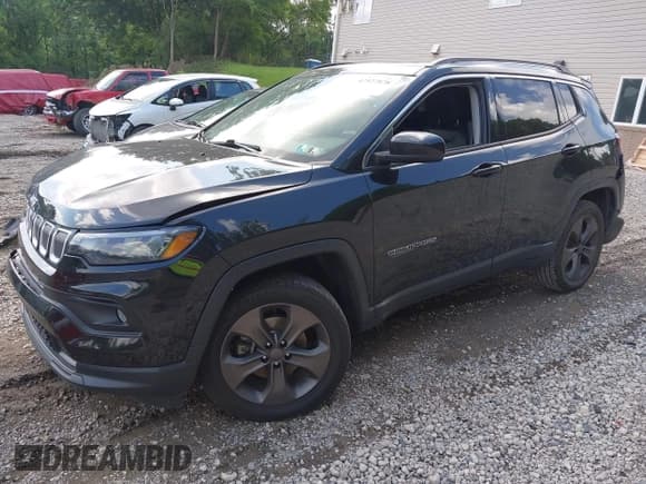 ✅ 2022 Jeep Compass Latitude Lux • VIN: 3C4NJDFBXNT141932 • Lot: 42527878. Listed on IAAI with 29,855 mi. Free auction sales archive from the USA and detailed vehicle history report at DreamBid. Image 2.