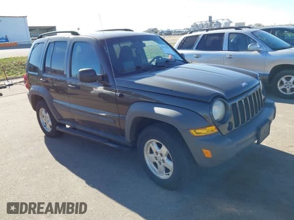 ✅ 2006 Jeep Liberty Sport • VIN: 1J8GL48K86W288755 • Lot: 43612990. Wystawiony na IAAI z przebiegiem 196 206 mil. Bezpłatny archiwum sprzedaży aukcyjnych z USA i szczegółowy raport historii pojazdu na DreamBid. Zdjęcie 1.