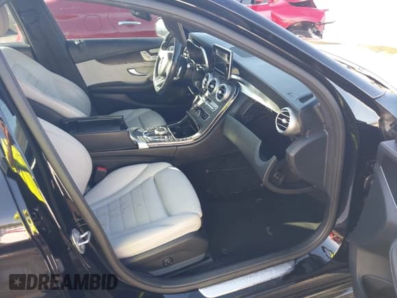 ✅ 2017 Mercedes-Benz C 300 • VIN: 55SWF4JB5HU181821 • Lot: 43512876. Listed on IAAI with 105,272 mi. Free auction sales archive from the USA and detailed vehicle history report at DreamBid. Image 5.