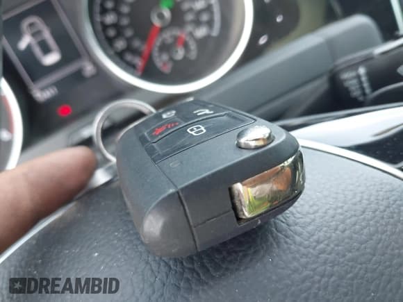 ✅ 2015 Volkswagen Golf S • VIN: 3VW2A7AU2FM089296 • Лот: 42743826. Опубликован ранее на IAAI с пробегом 57 411 миль. Бесплатный доступ к архиву аукционных продаж из США и подробный отчёт об истории автомобиля на DreamBid. Изображение 11.