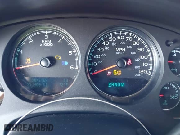 2013 Chevrolet Tahoe LTZ z VIN 1GNSKCE02DR360795, wystawiony jako IAAI lot #43465393 z przebiegiem 215 409 mil mil oraz . Historia ofert i sprzedaży dostępna na DreamBid. Obrazek 7.