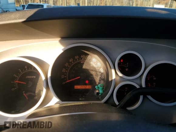 ✅ 2008 Toyota Tundra • VIN: 5TFMV52158X037120 • Лот: 93527765. Опубликован ранее на Copart с пробегом 144 213 миль. Бесплатный доступ к архиву аукционных продаж из США и подробный отчёт об истории автомобиля на DreamBid. Изображение 9.