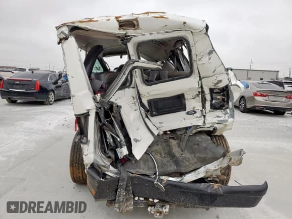 ✅ 2003 Ford Econoline Passenger XL • VIN: 1FMRE11283HB97483 • Lot: 59074805. Listed on Copart with Not provided. Free auction sales archive from the USA and detailed vehicle history report at DreamBid. Image 6.