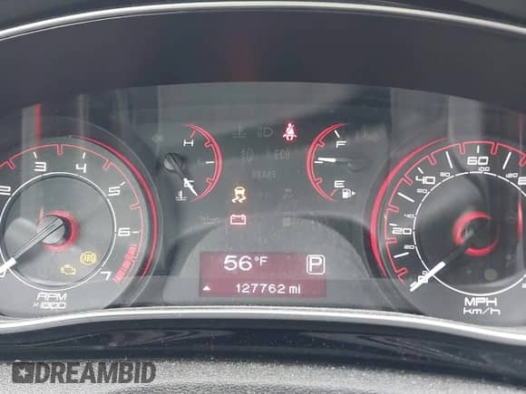 2013 Dodge Dart SXT z VIN 1C3CDFBA2DD336021, wystawiony jako IAAI lot #43582167 z przebiegiem 127 762 mil mil oraz . Historia ofert i sprzedaży dostępna na DreamBid. Obrazek 7.